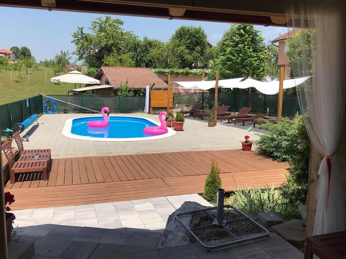 Family-friendly apartments with swimming pools Oštarski Stanovi, Plitvice - 17806