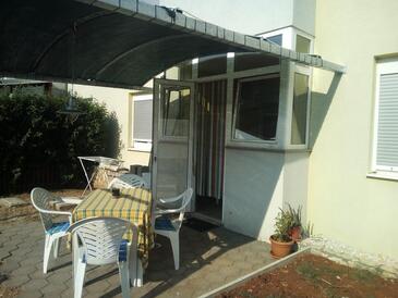 Apartments with parking space Zadar - 17813