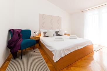 Appartamenti con parcheggio Mavarstica, Bua - Čiovo - 17821