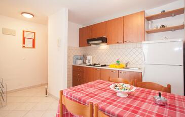 Apartmani uz more Punat, Krk - 17857