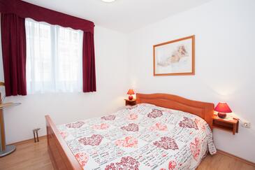 Apartments by the sea Punat, Krk - 17857