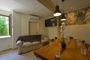 Ferienhaus mit Parkplatz Novi Vinodolski - 17868