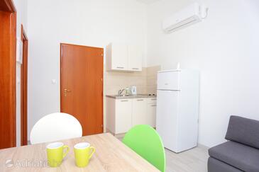 Apartments with parking space Stanići, Omiš - 17894