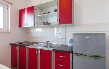 Lejlighedens parkeringsplads Stanici, Omis - 17894