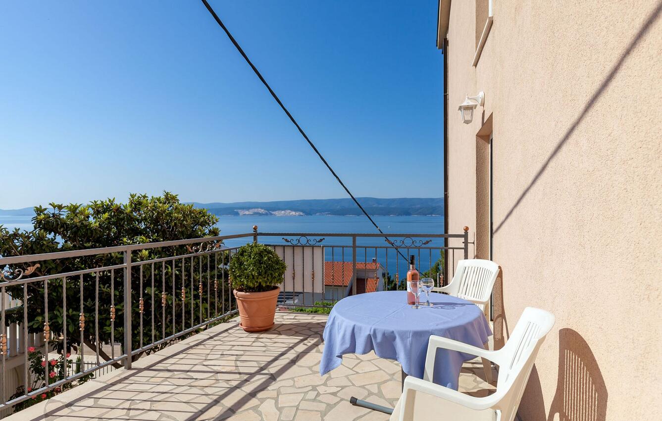 Lägenheter med parkering Stanici, Omis - 17894