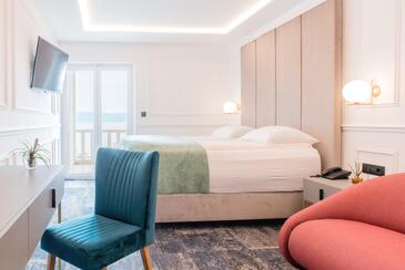 Rooms by the sea Krilo Jesenice, Omiš - 17901