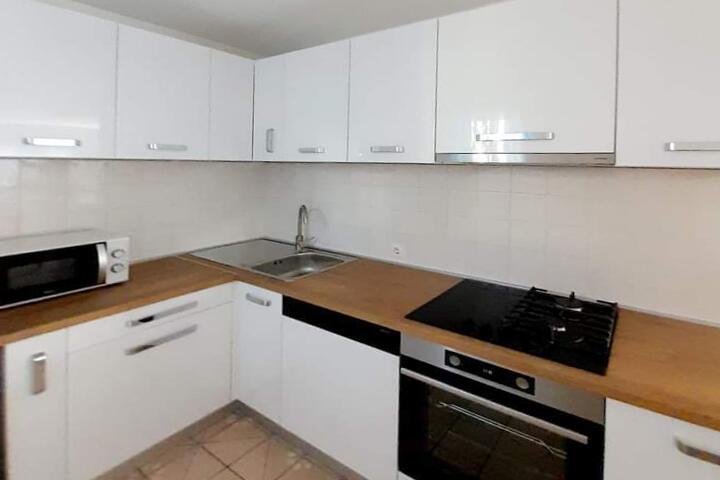 A-17910-a - Private accommodation - Apartments by the sea Drvenik Mali, Drvenik