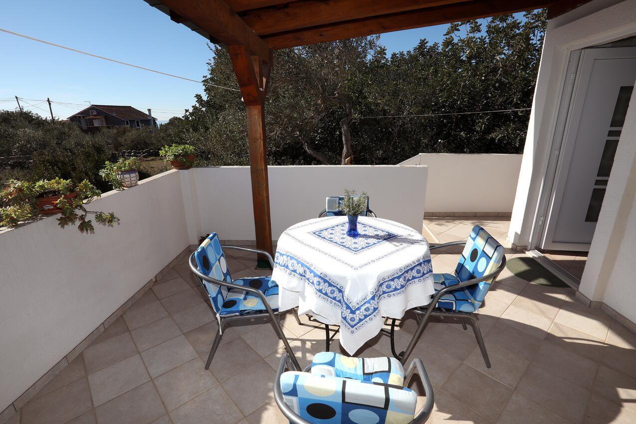 A-17910-a - Private accommodation - Apartments by the sea Drvenik Mali, Drvenik