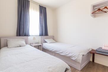 Apartments with parking space Hum, Central Istria - Središnja Istra - 17921