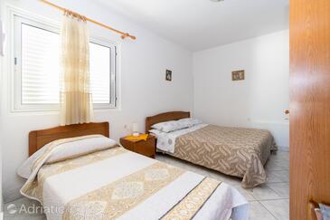 Haus am Meer für Familien mit Kindern Kukljica, Ugljan - 17930