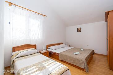 Haus am Meer für Familien mit Kindern Kukljica, Ugljan - 17930