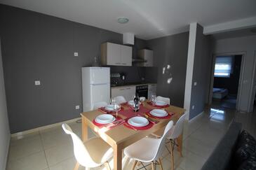 Apartmanok parkolóhellyel Novalja, Pag - 17954