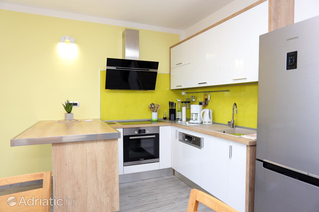 Family-friendly apartments with swimming pools Klis, Split - 17987
