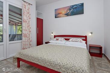 Apartments with parking space Lopar, Rab - 18001