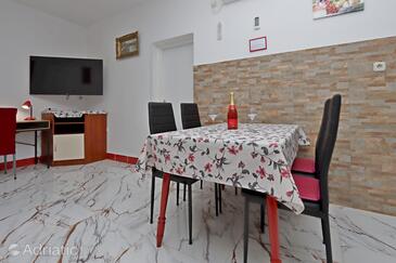 Apartamentos con parking Lopar, Rab - 18001