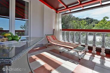 Apartments with parking space Lopar, Rab - 18001