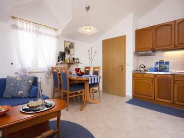 Familie appartement aan zee Krapanj, Sibenik - 18004