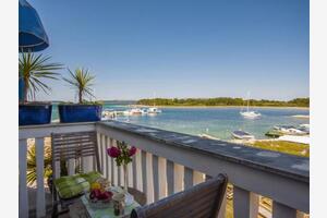 Appartement d'une chambre Krapanj, Sibenik (A-18004-b(