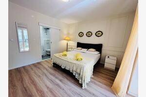 Two bedroom apartment Makarska (A-18028-a(