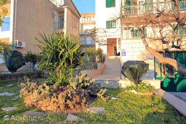 Apartamenty i pokoje z parkingiem Makarska - 18028