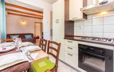 Apartments for families with children Krasica, Rijeka - 18032