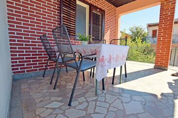 Lejligheder og værelser med parkering Starigrad, Paklenica - 18034