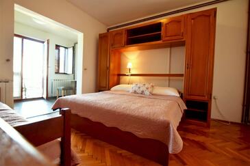 Apartmány a pokoje s parkovištěm  Starigrad, Paklenica - 18034