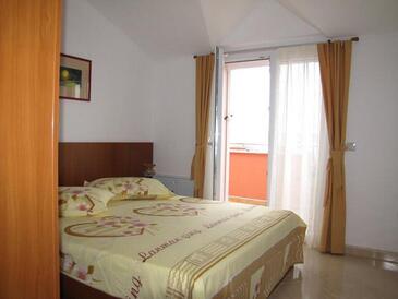 Leiligheter med basseng som passer for familier med barn Nevidane, Pasman - 18054