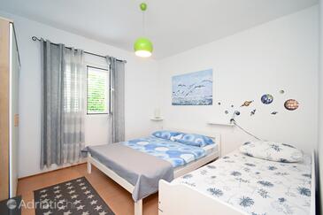 Apartments with parking space Bibinje, Zadar - 18066