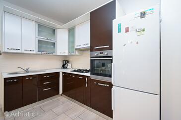Апартаменты с парковкой Бибинье - Bibinje, Задар - Zadar - 18066