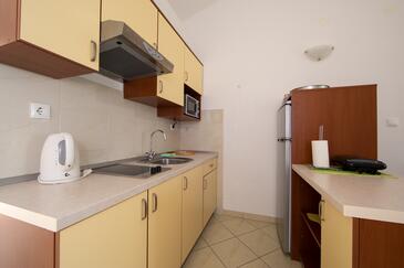 Apartmani uz more Igrane, Makarska - 18069