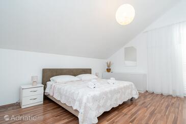 Ferienhaus am Meer Preko, Ugljan - 18077