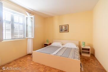 Apartments with parking space Bibinje, Zadar - 18090