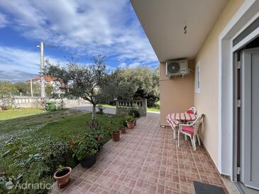 Apartments with parking space Bibinje, Zadar - 18090