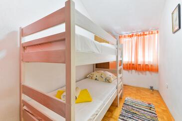 Family-friendly apartments with swimming pool Zadar - 18098