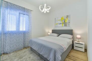 Апартаменты для семьи с бассейном Задар - Zadar - 18098