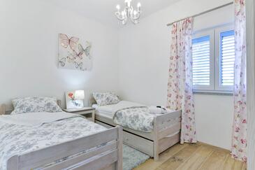 Апартаменты для семьи с бассейном Задар - Zadar - 18098