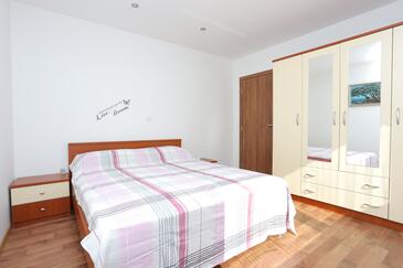 Apartmány s terasou Trogir, Střední Dalmácie