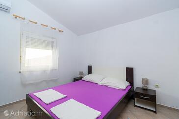 Апартаменти з паркуванням Вір - Vir - 18131