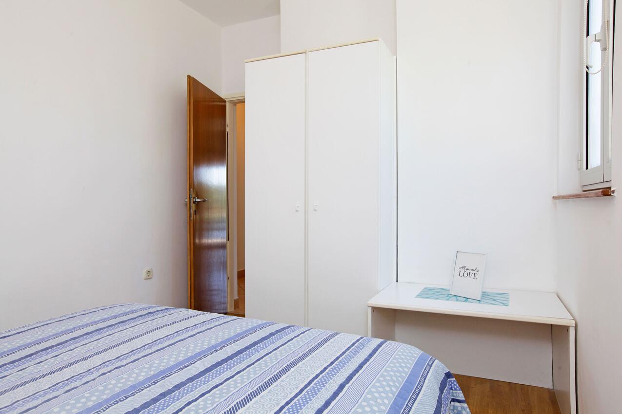 A-18137-a - Private accommodation - Apartments by the sea Karbuni, Korčula