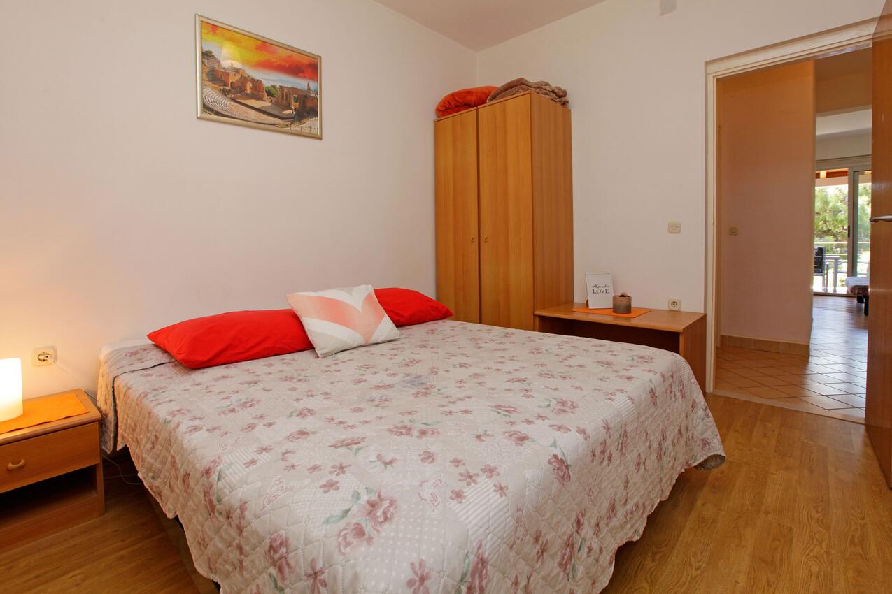 A-18137-b - Private accommodation - Apartments by the sea Karbuni, Korčula