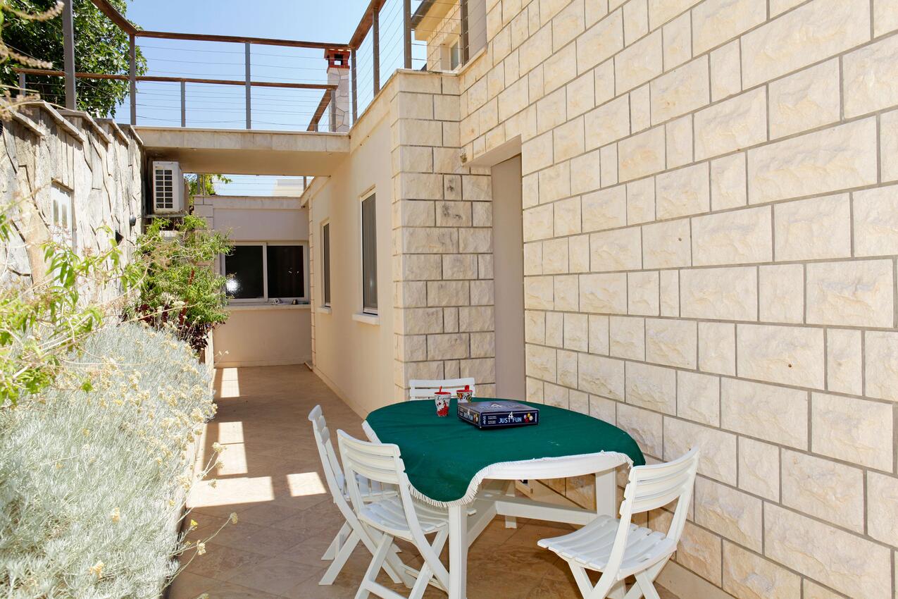 Courtyard - Apartments by the sea Karbuni, Korčula