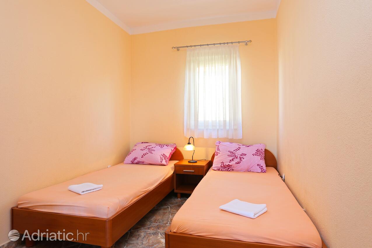 Apartments with parking spaces Seget Vranjica, Trogir - 18138