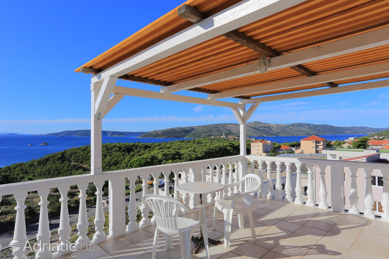 Apartments with parking space Seget Vranjica, Trogir - 18138