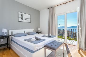 Two bedroom apartment Pisak, Omiš (A-18141-c(