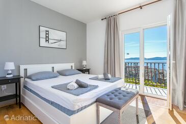 Apartmani uz more Pisak, Omiš - 18141