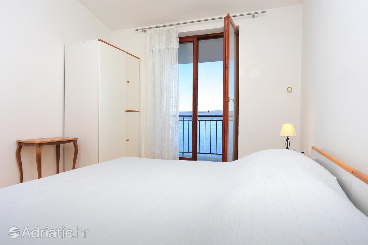 A-18148-a - Alloggi privati - Appartamenti accanto al mare Mimice, Almissa - Omiš