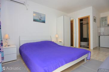 Leiligheter ved sjøen Mimice, Omis - 18149