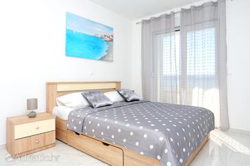 Family-friendly apartments with swimming pool Živogošće - Porat, Makarska - 18150