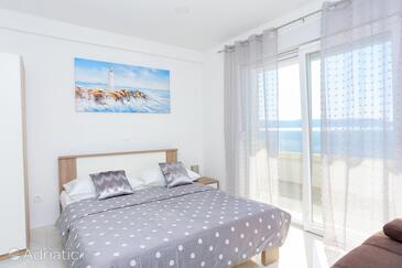 Family-friendly apartments with swimming pool Živogošće - Porat, Makarska - 18150